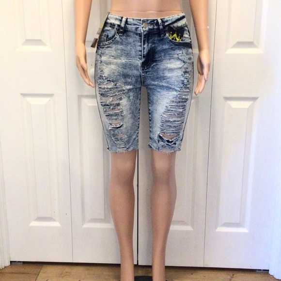 Elite Jeans Queen Collection High Rise Distressed Denim Bermuda Shorts Size 9 - Picture 2 of 14
